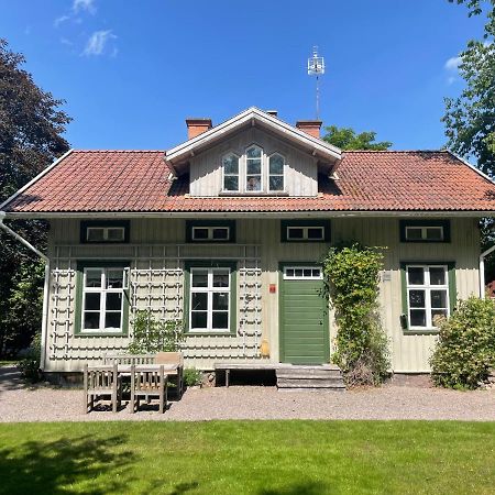 Bed and Breakfast Aeppelgarden Mariestad Zewnętrze zdjęcie