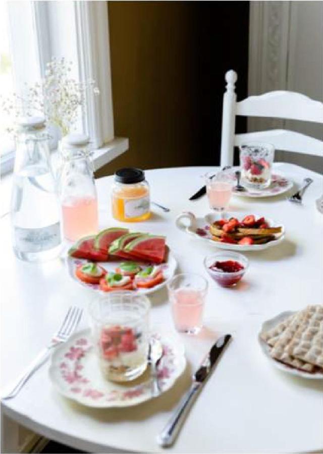 Bed and Breakfast Aeppelgarden Mariestad Zewnętrze zdjęcie
