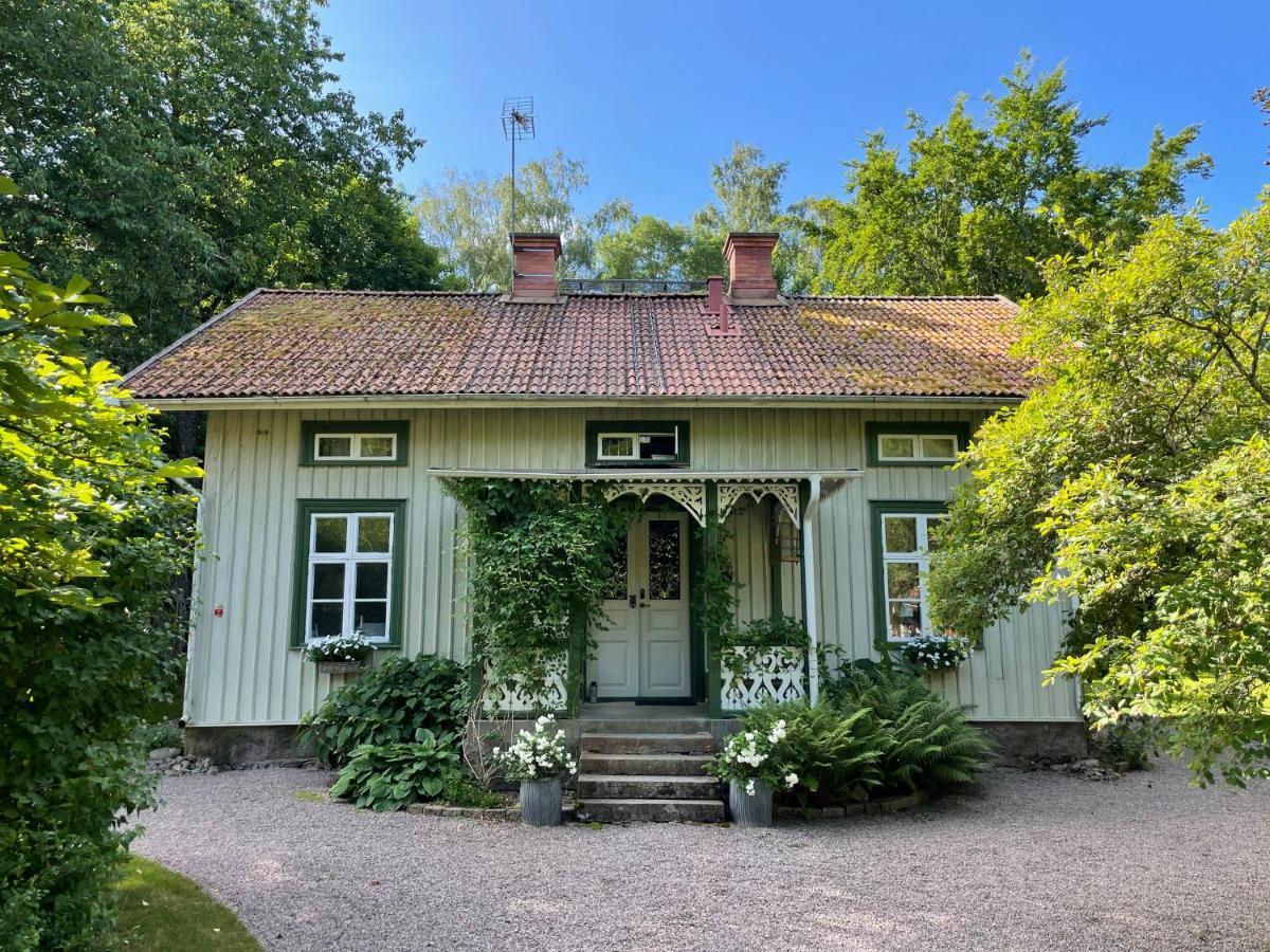 Bed and Breakfast Aeppelgarden Mariestad Zewnętrze zdjęcie