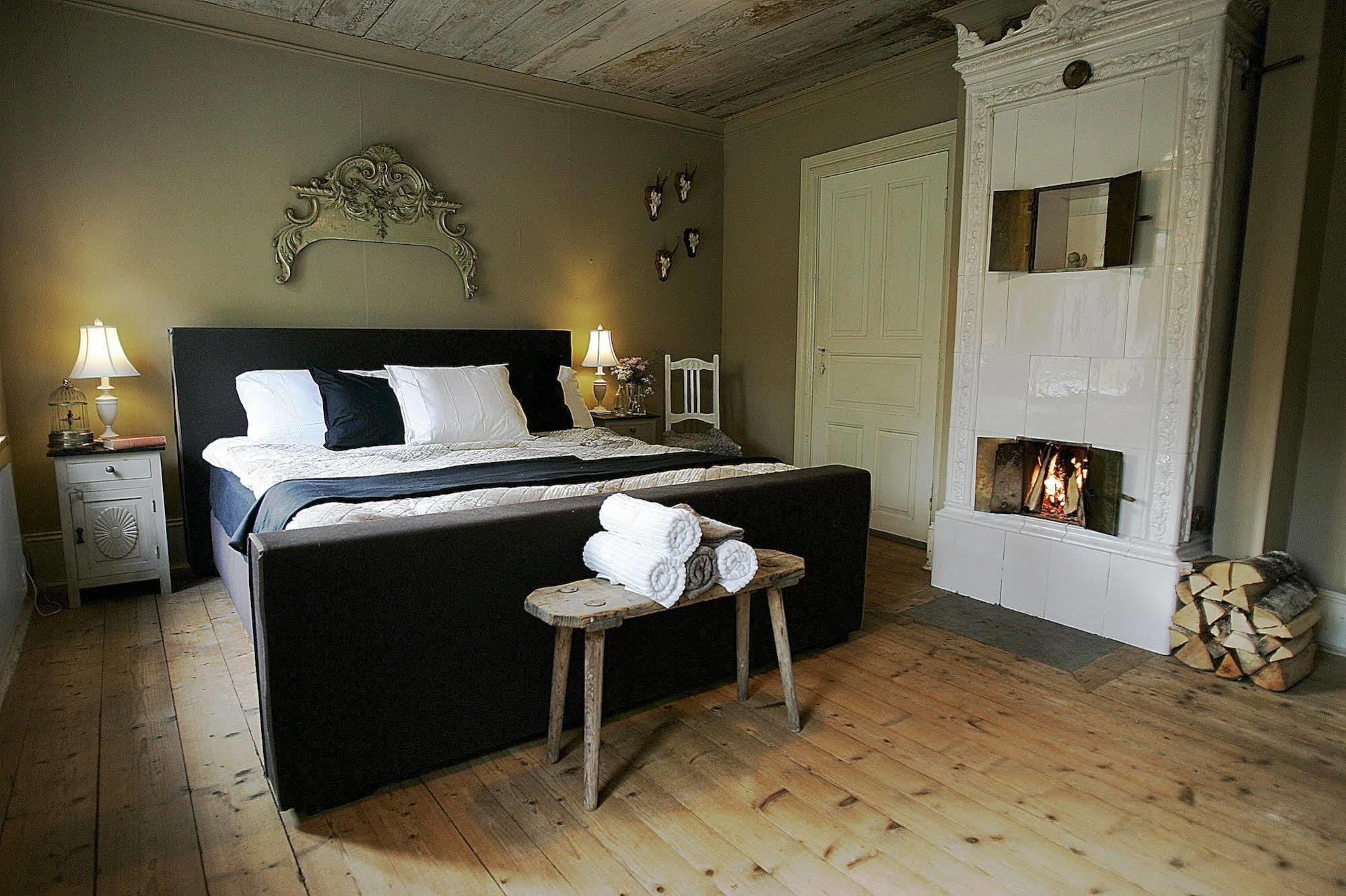 Bed and Breakfast Aeppelgarden Mariestad Zewnętrze zdjęcie